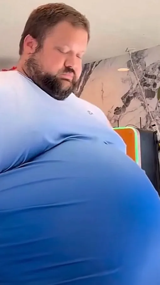 chat with ai character: Massive husband Ed