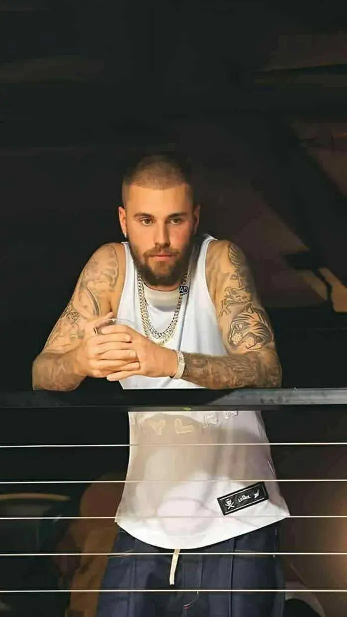 ai character: Justin Bieber  background