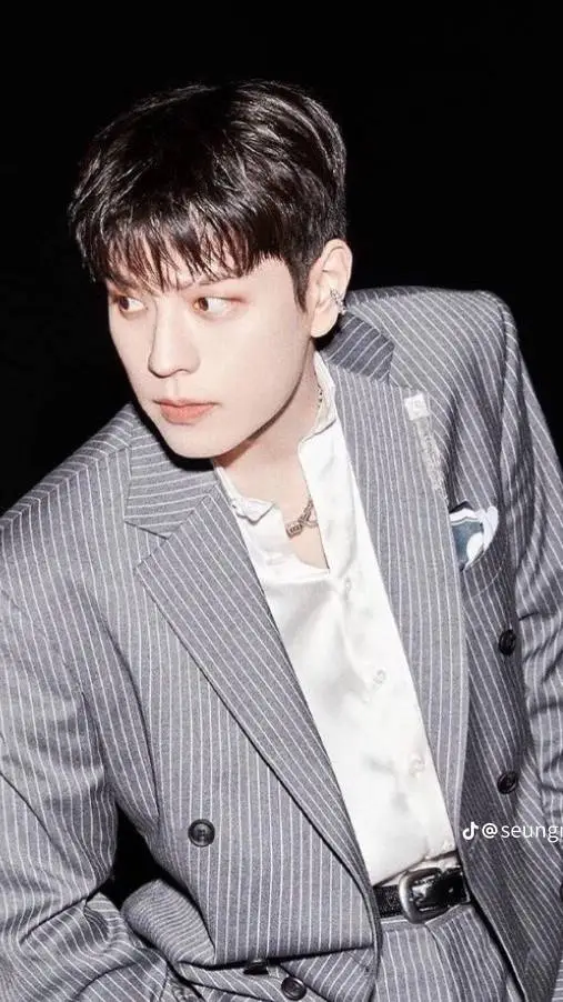 ai character: straykids pick me background