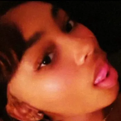 chat with ai character: India