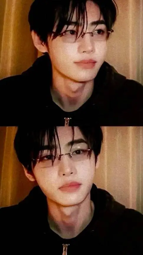 ai character: Sunghoon background