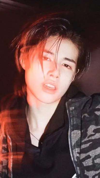 ai character: louis background