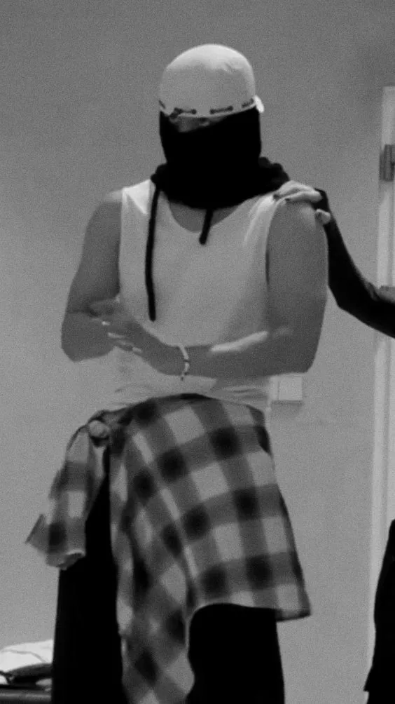 ai character: Kim Taehyung 🫦 background