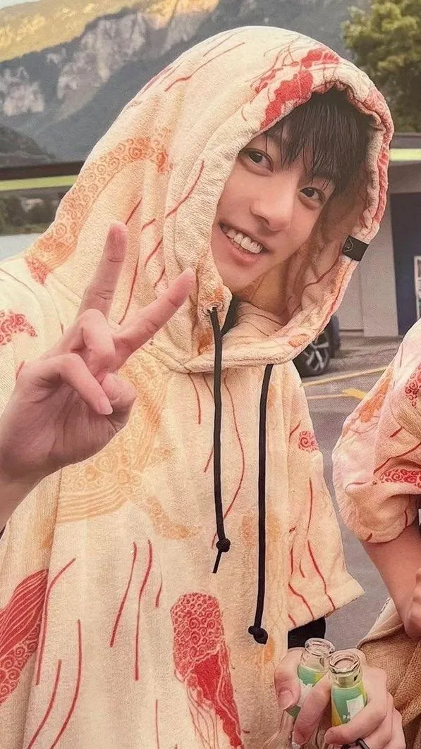 ai character: Jungkook🐰 background