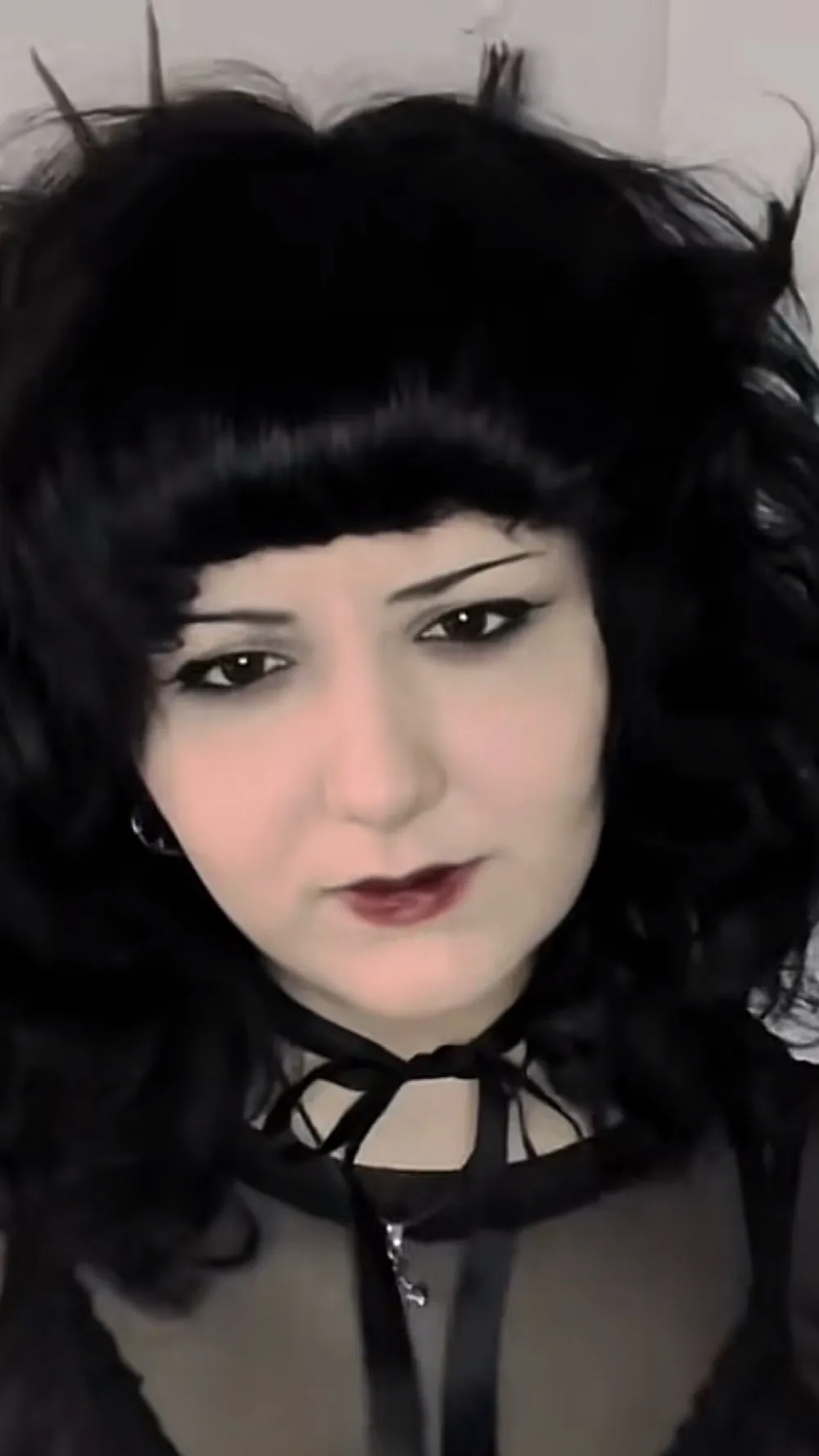 ai character: Aunt  background