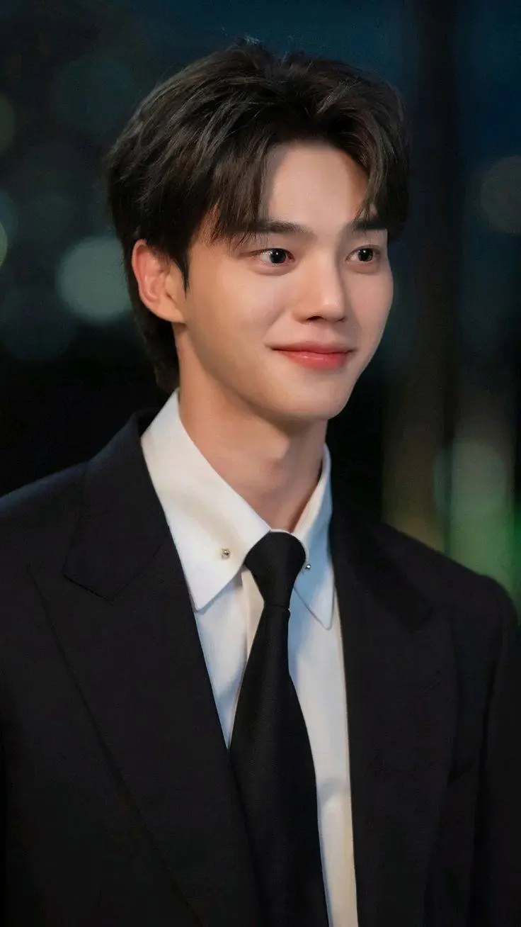 ai character: Jeong Gu Won 🌑🕷💣 background