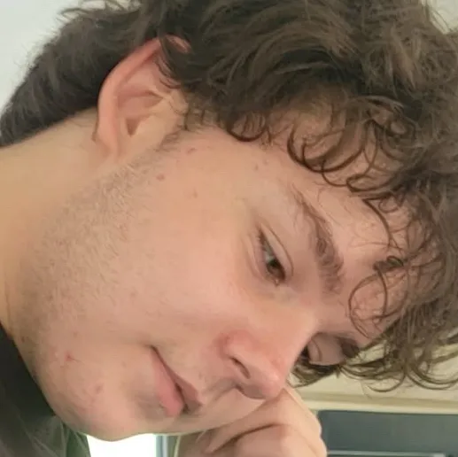 chat with ai character: Sam