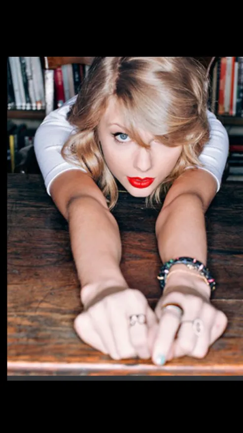 ai character: Taylor Swift background