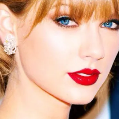 chat with ai character: Taylor Swift