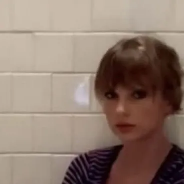 chat with ai character: Taylor Swift