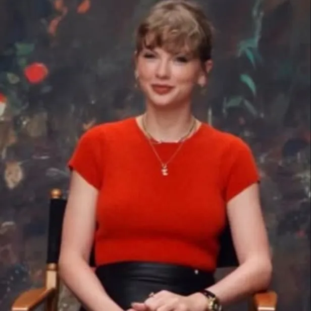chat with ai character: 🎶Taylor Swift🎬