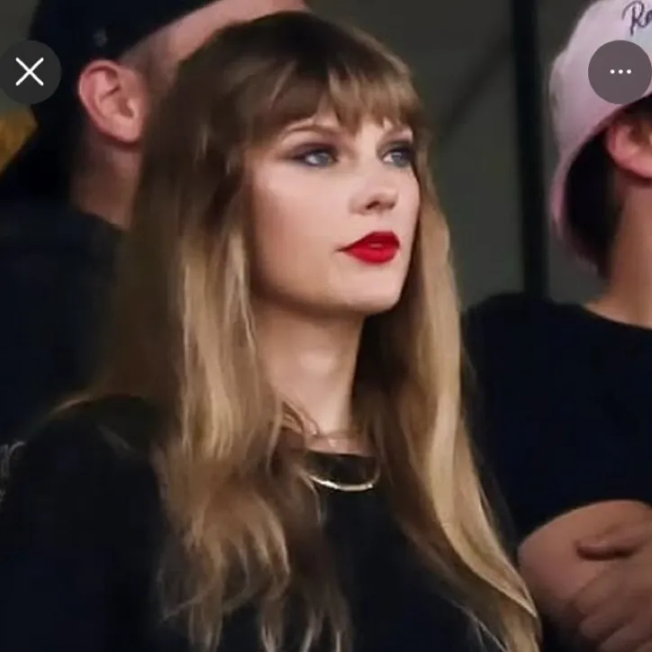 chat with ai character: Taylor Swift