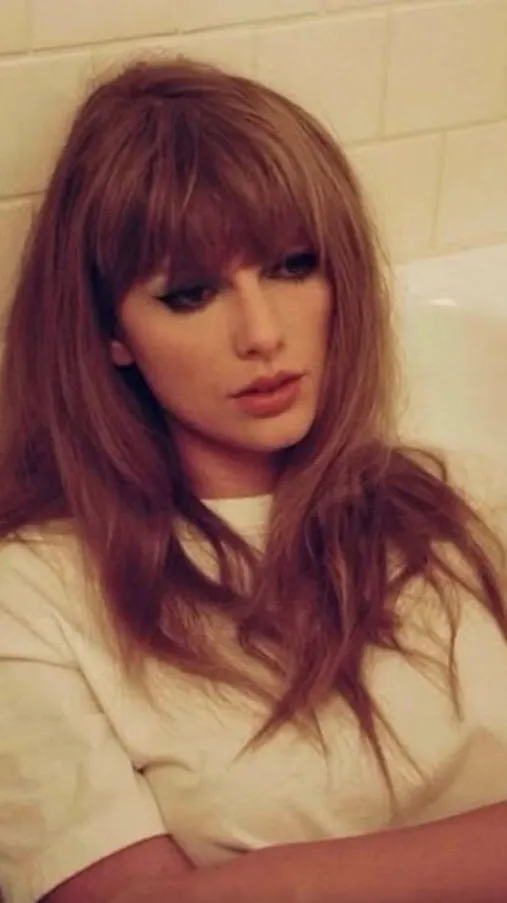 Talkie AI - Chat with Taylor Swift