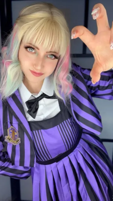 Talkie AI - Chat with Enid Sinclair