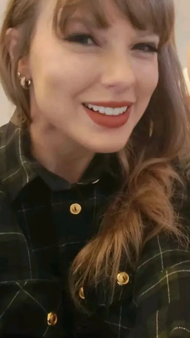 Talkie AI - Chat with Taylor Swift