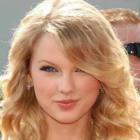 chat with ai character: Taylor Swift