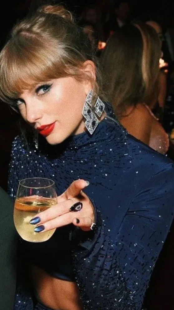 Talkie AI - Chat with Drunk-Taylor Swift
