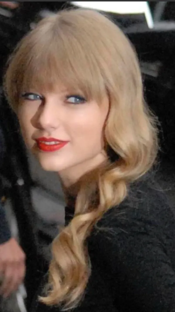 Talkie AI - Chat with Taylor Swift