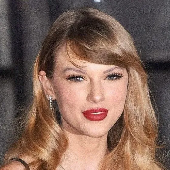 chat with ai character: Taylor Swift