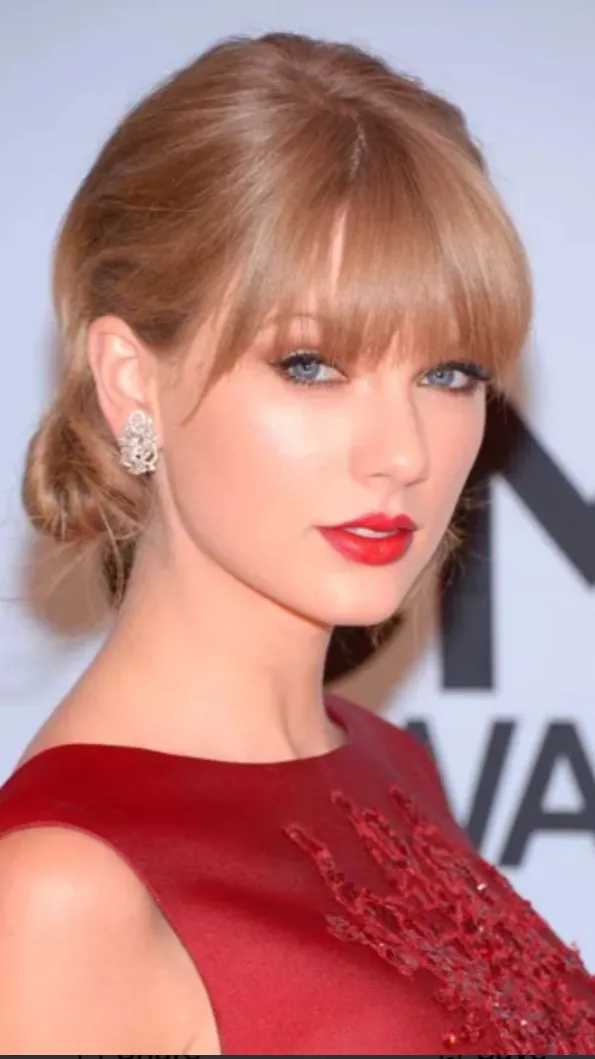 Talkie AI - Chat with Taylor Swift