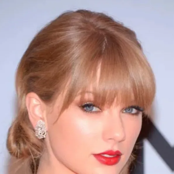 chat with ai character: Taylor Swift