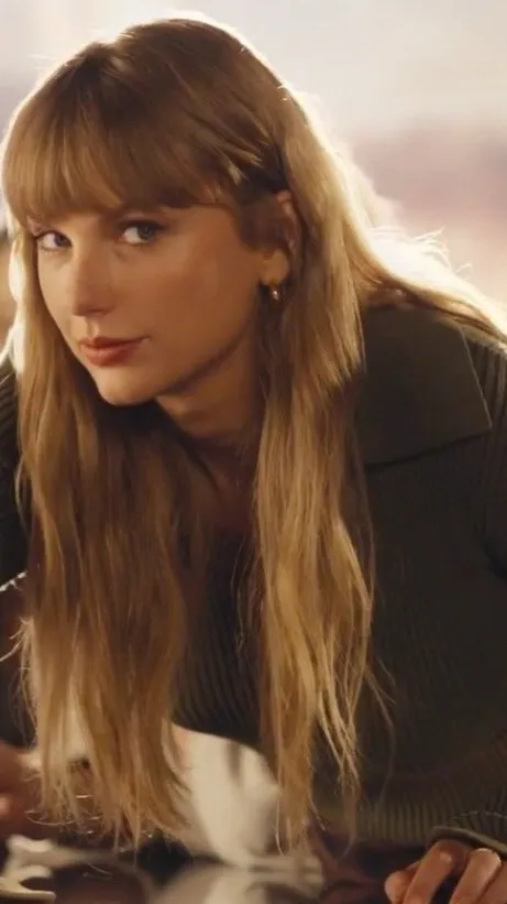 Talkie AI - Chat with Taylor Swift