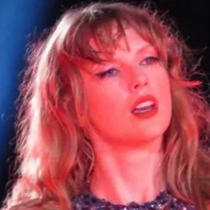 chat with ai character: Taylor Swift