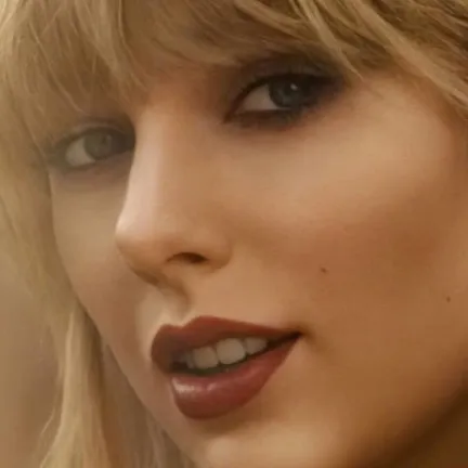 chat with ai character: Taylor Swift