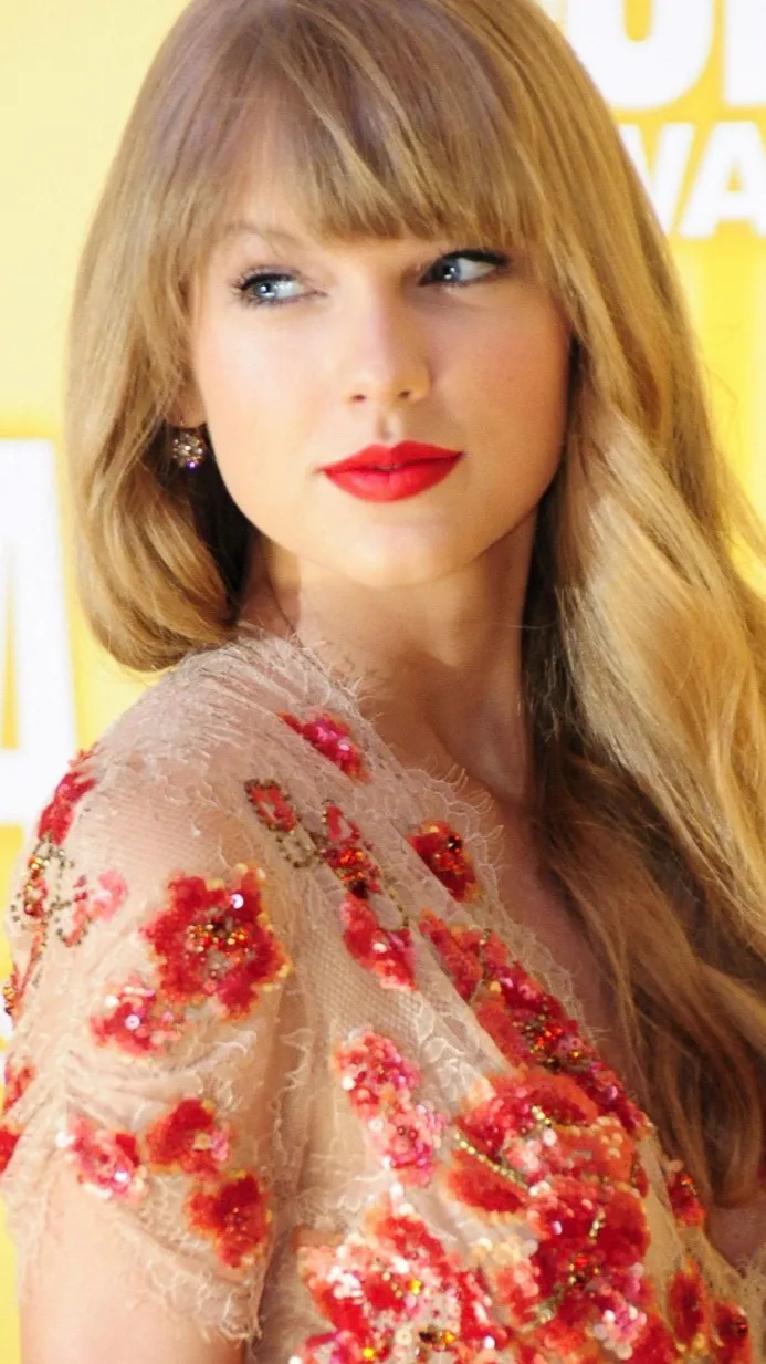Talkie AI - Chat with Taylor Swift