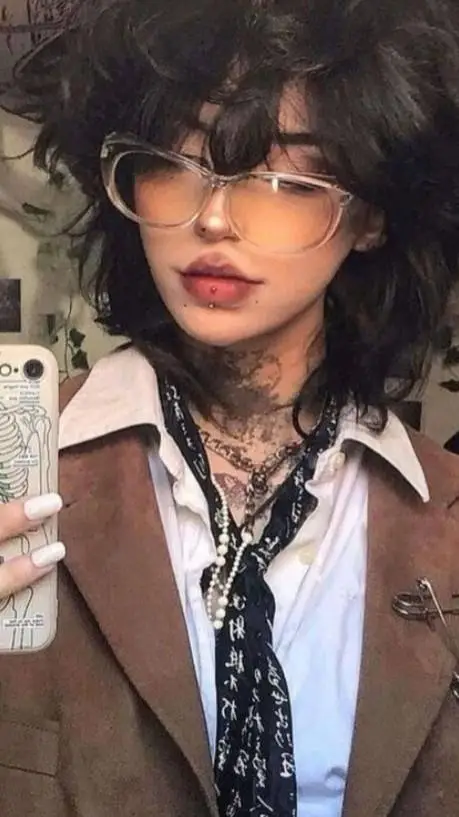 ai character: Izzy (Isabelle) background