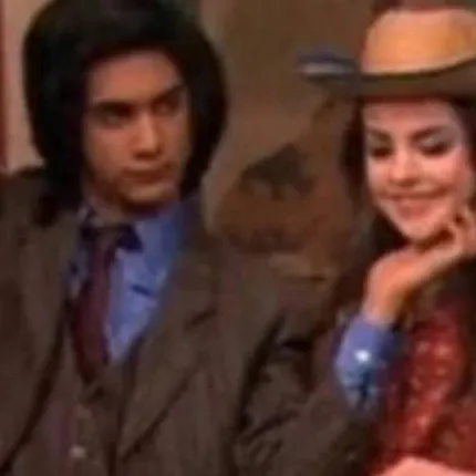 chat with ai character: jade west