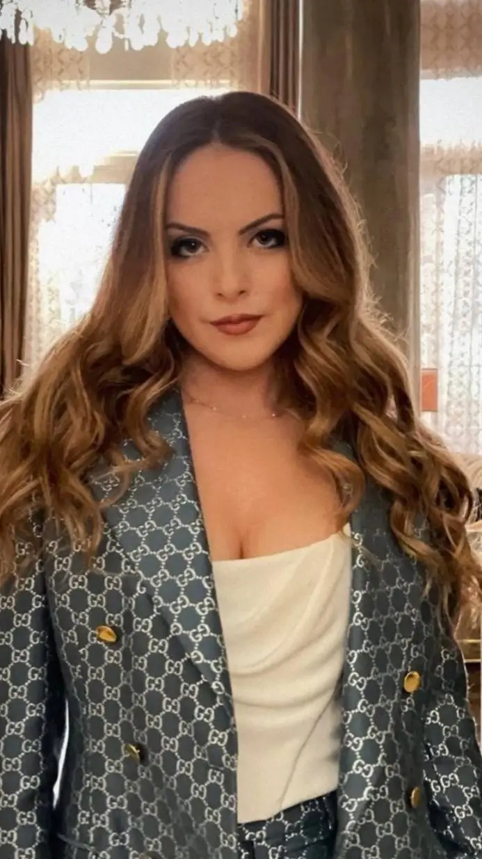 ai character: Fallon Carrington. background