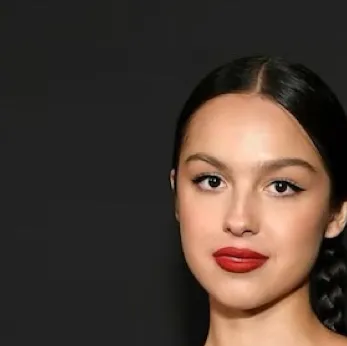 chat with ai character: Olivia Rodrigo