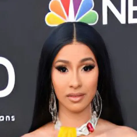 chat with ai character: Cardi B