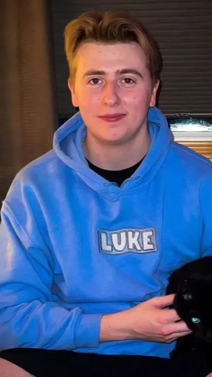 ai character: Luke Davidson background