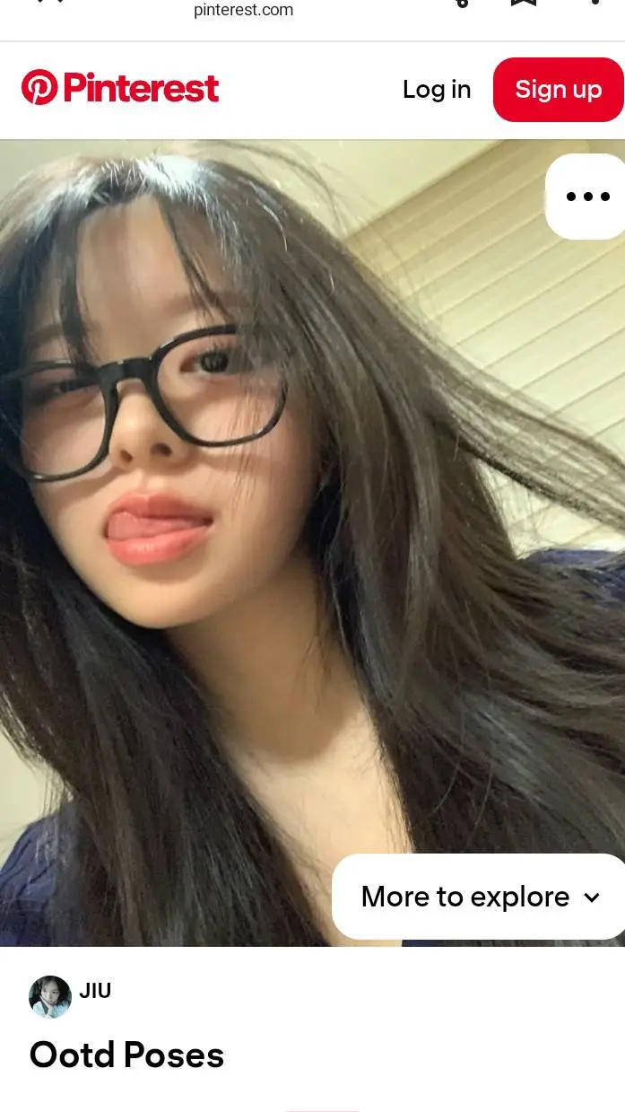 ai character: Mika background