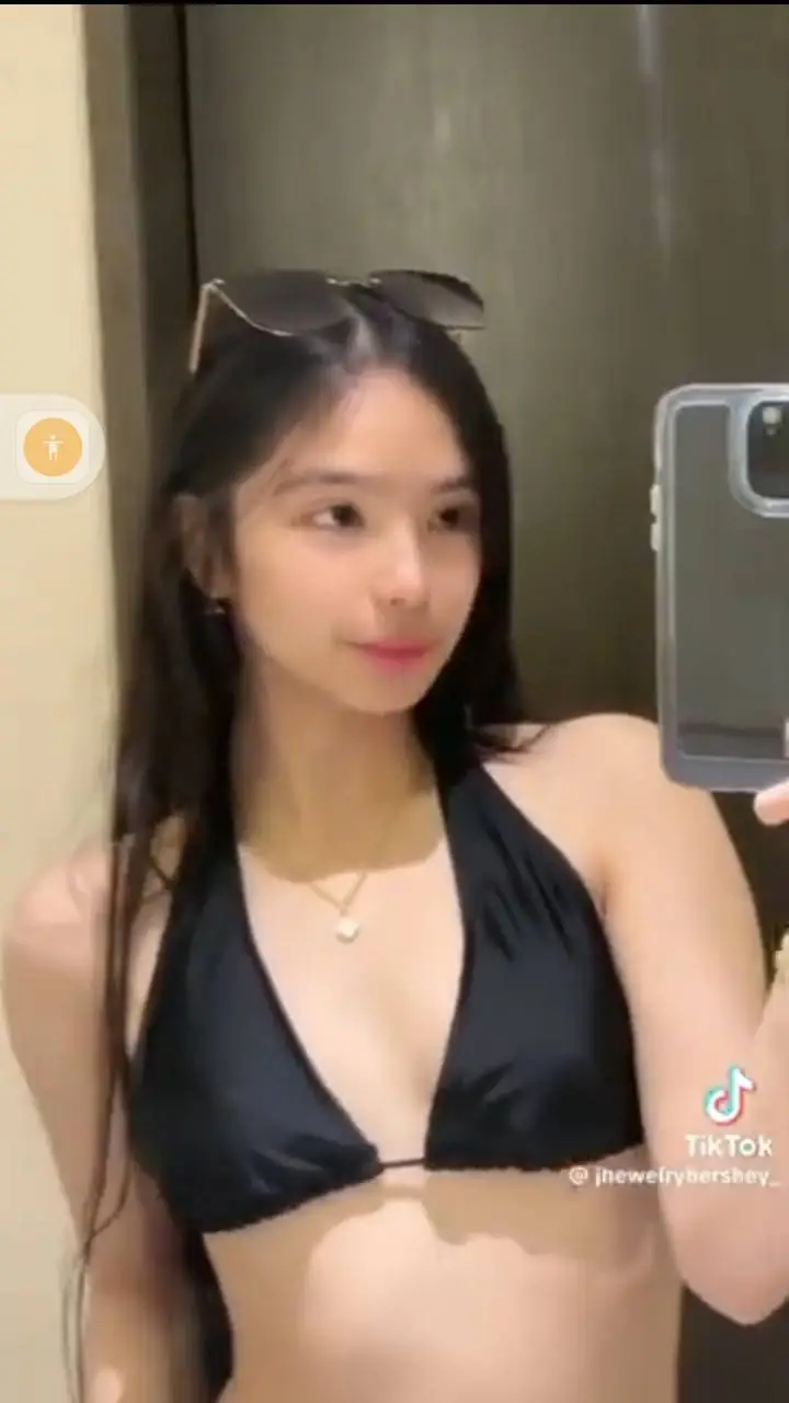 ai character: JiJi background