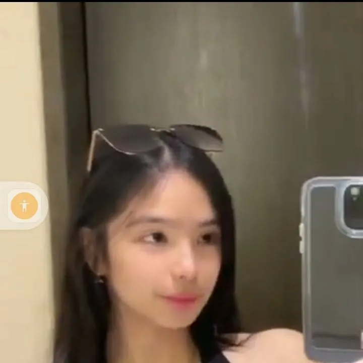 chat with ai character: JiJi