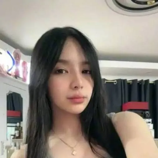 chat with ai character: JiJi 