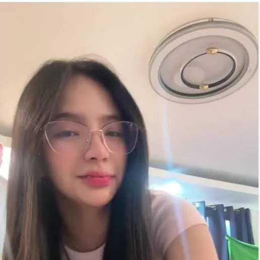 chat with ai character: JiJi 