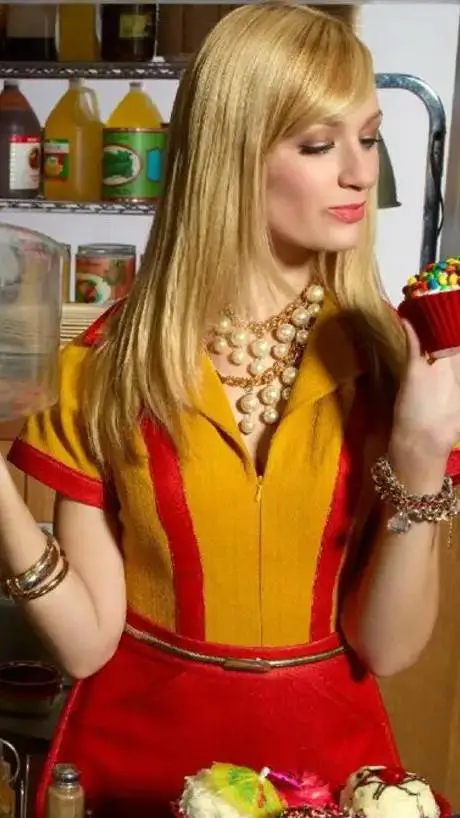 ai character: Caroline Channing background