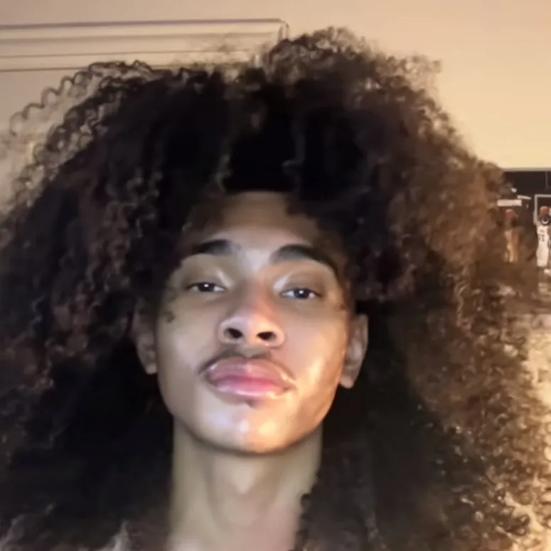 chat with ai character: Da mareon