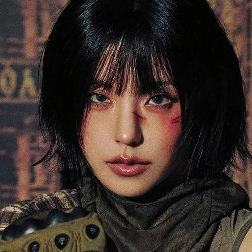 chat with ai character: Leader. Yeji 💓