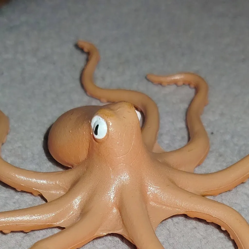 chat with ai character: Octopus math