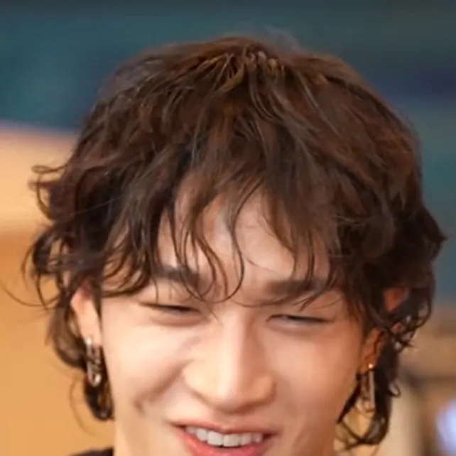 chat with ai character: BangChan 