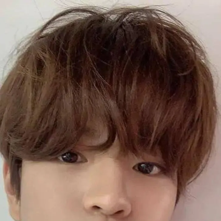 chat with ai character: seungmin 