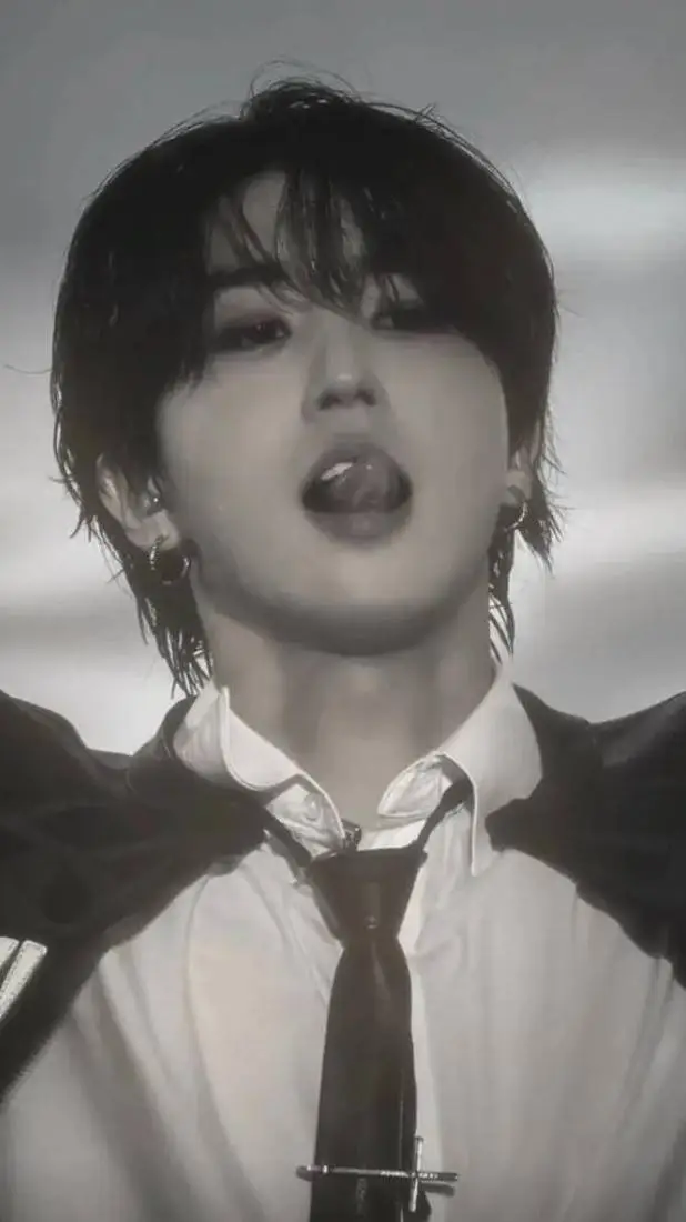 ai character: Han jisung  background