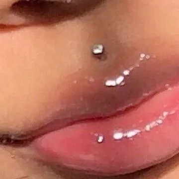 chat with ai character: Kirana 