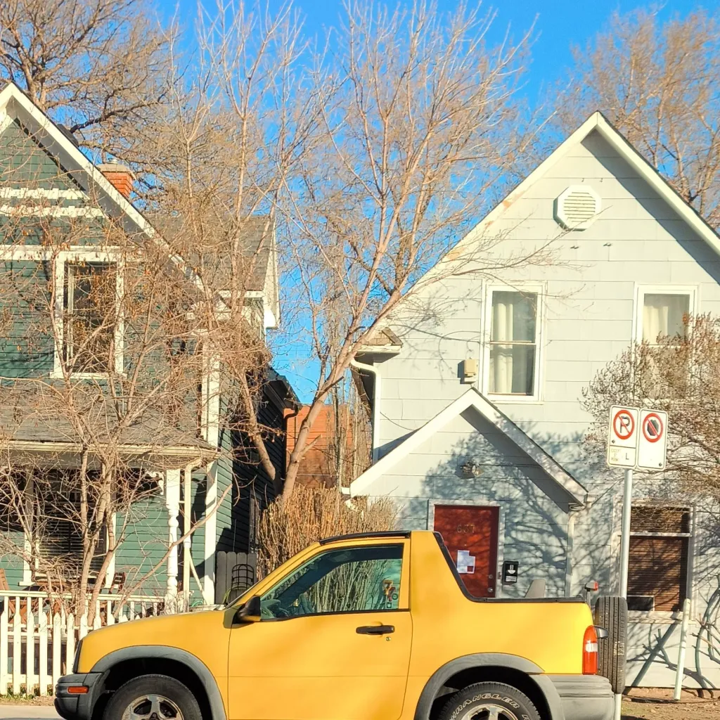 chat with ai character: yellow tiny truck
