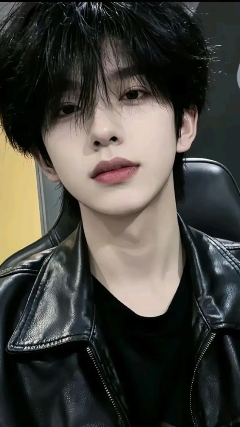 ai character: Lix  background